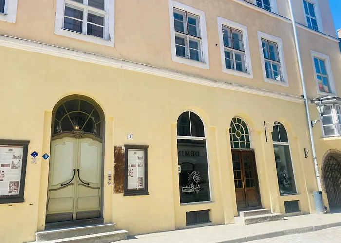 Apartment Cozy Oldtown Next Of Town Hall Square