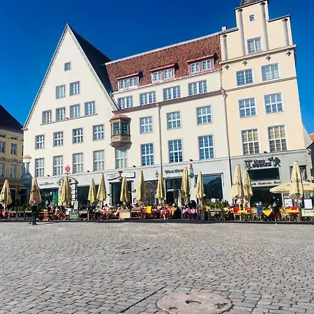 Cozy Oldtown Next Of Town Hall Square Tallinn